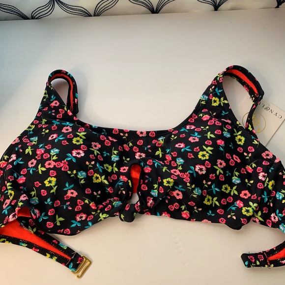 Cyn & Luca Swimsuit Top floral print/ Blqck Large - Picture 13 of 16